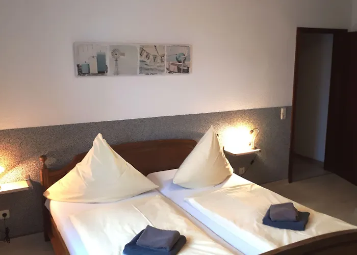 & Restaurant Haus Niederrhein 3*